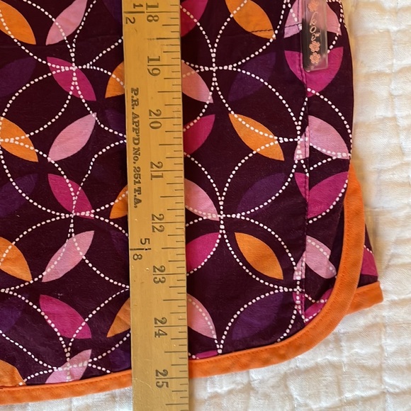 koi Scrub Top - Picture 16 of 16